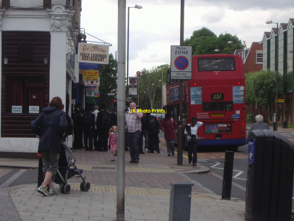 Photo 6"x4" 237 bus stop, London Road Isleworth Isleworth c2008