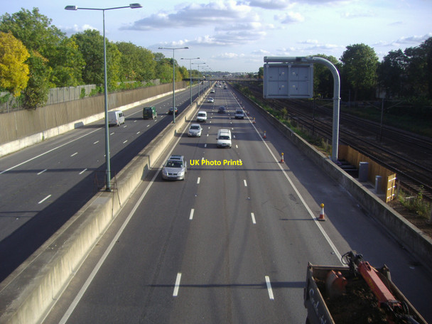 Photo 6"x4" M1 Motorway southbound Edgware c2008