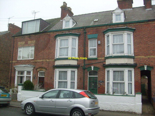 Photo 6"x4" Houses on Cambridge Street, Bridlington Bridlington c2011