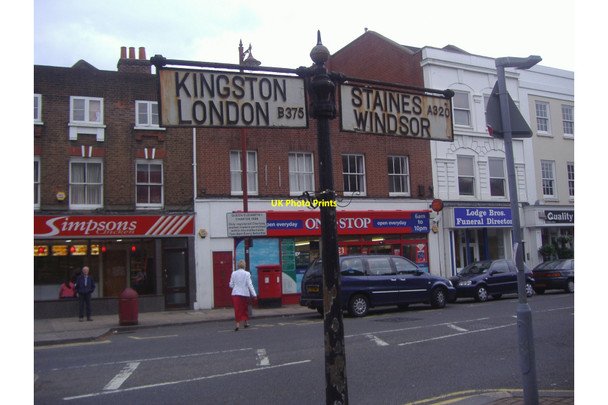 Photo 6"x4" Old fingerposts on St Ann's Road, Chertsey Chertsey c2009