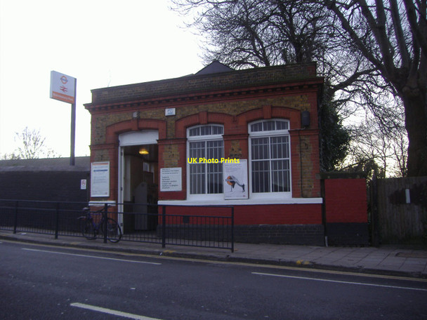 Photo 6"x4" Brondesbury Park station Kensal Town c2008