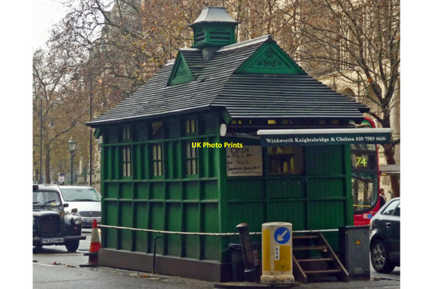 Photo 6"x4" Cab drivers' shelter, Thurloe Place, South Kensington Westminster c2011