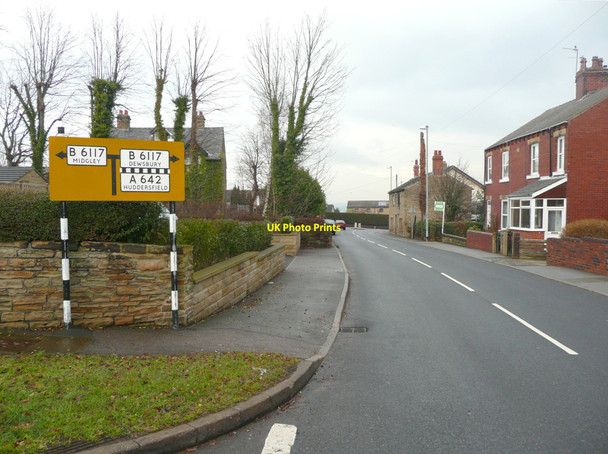 Photo 6"x4" Old road direction sign, Blacker Lane, Netherton Horbury c2011