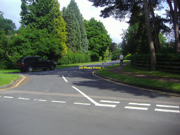 Photo 6"x4" Holtwood Road, at junction with Goldrings Road, Oxshott Oxshott c2008