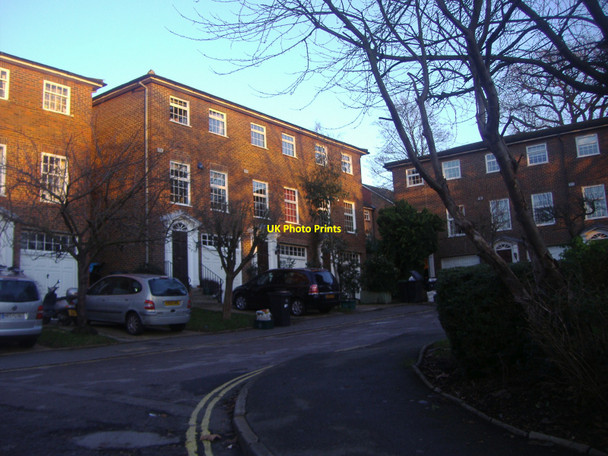 Photo 6"x4" Heatherdale Close, Kingston-Upon-Thames Kingston Upon Thames c2011