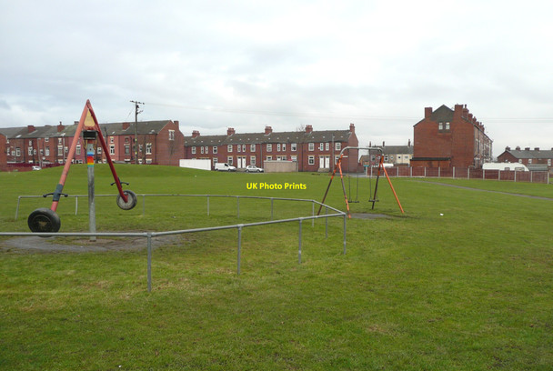 Photo 6"x4" Housing estate, Painthorpe Chapelthorpe c2011