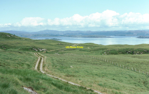 Photo 6"x4" The track to Barnhill Kinuachdrachd c1975