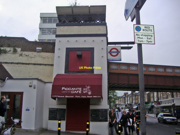 Photo 6"x4" Approach to East Putney station Putney c2008
