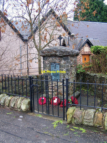 Photo 6"x4" Easthouses war memorial Dalkeith\/NT3467 c2011