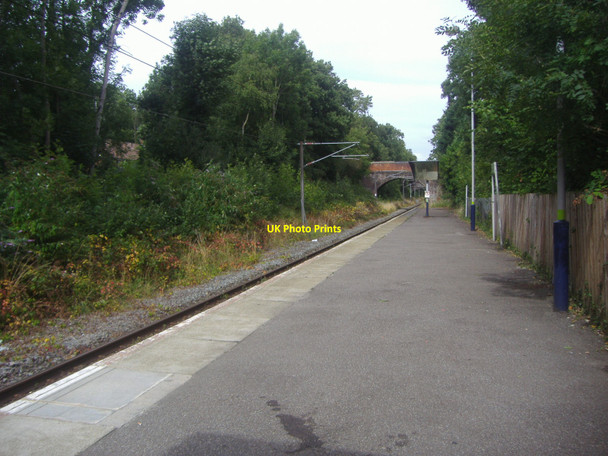 Photo 6"x4" Bricket Wood station platform Bricket Wood c2009