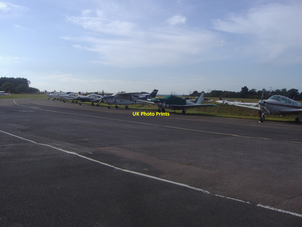 Photo 6"x4" Planes parked at Elstree aerodrome Bushey\/TQ1395 c2009