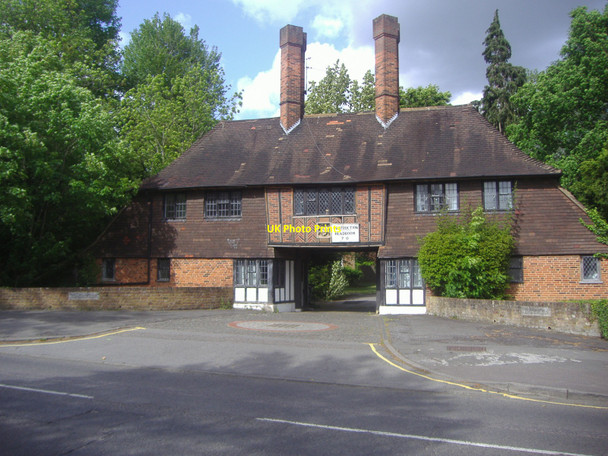 Photo 6"x4" The Manor House, Old Church Lane, Stanmore Stanmore\/TQ1691 c2009