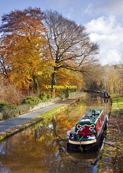 Photo 6"x4" Autumn colours on the Peak Forest canal Bridgemont c2010