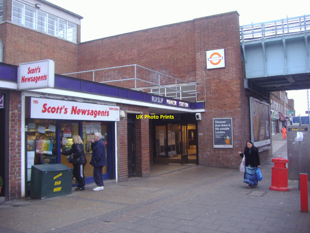 Photo 6"x4" Ruislip Manor Tube station, north entrance Ruislip c2009