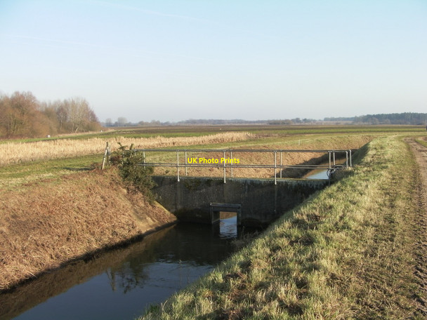 Photo 6"x4" Footbridge over drain Blackborough\/TF6714 c2011
