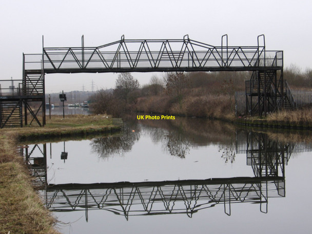 Photo 6"x4" Rotherham - Eastwood Footbridge Rawmarsh c2011