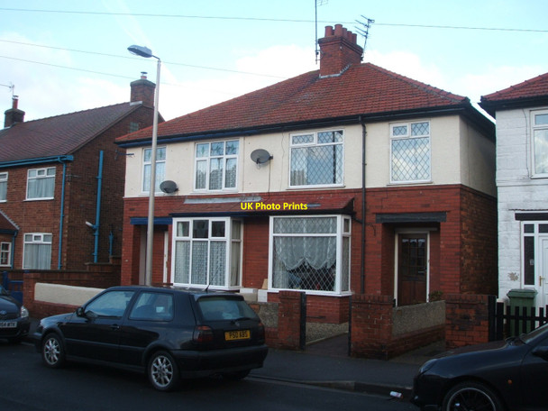 Photo 6"x4" Houses on Carlton Street, Bridlington Bridlington c2011