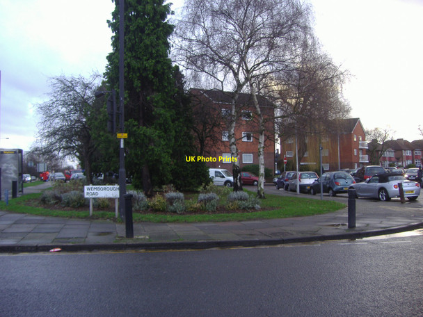 Photo 6"x4" Wemborough Road, Canons Park Stanmore\/TQ1691 c2008