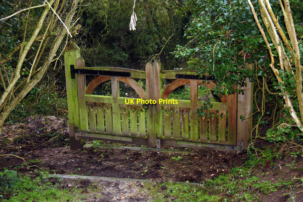 Photo 6"x4" St Mary, Strethall, Essex - Churchyard gate Strethall c2011