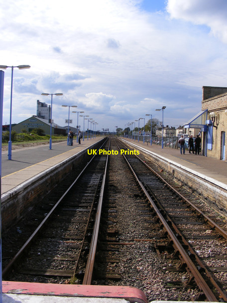 Photo 6"x4" Lowestoft Station, looking westwards Lowestoft c2010