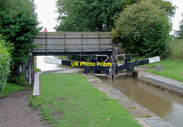 Photo 6"x4" Lock No 27 and Whitford Bridge near Stoke Wharf Stoke Pound c2010