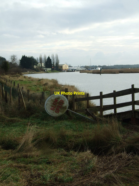 Photo 6"x4" Slow Speed Burgh Castle\/TG4804 c2011