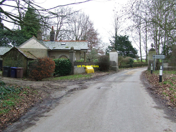 Photo 6"x4" Old Gatehouse Frizzeler's Green c2011