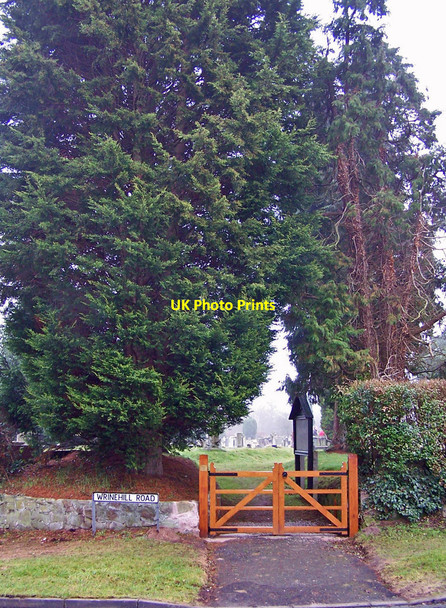Photo 6"x4" St Chad's Cemetery entrance Wybunbury c2011