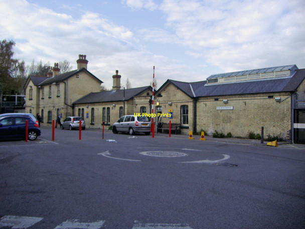 Photo 6"x4" High Barnet old station building Barnet c2008