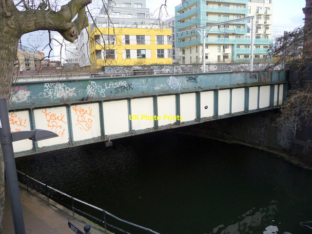 Photo 6"x4" Railway Bridge over Regents Canal, London NW1 Camden Town c2011