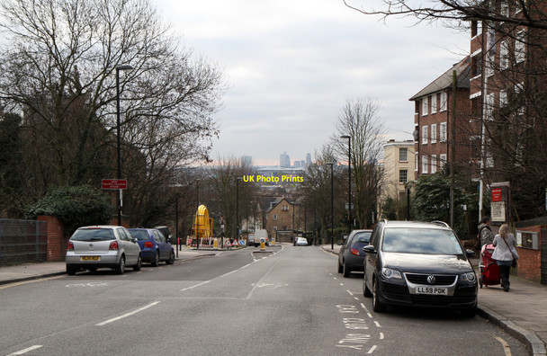 Photo 6"x4" Crouch Hill Hornsey c2011