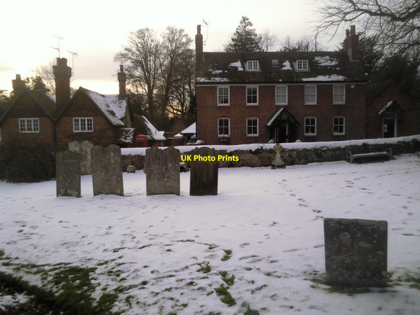 Photo 6"x4" Chevening Churchyard in winter Chevening c2010
