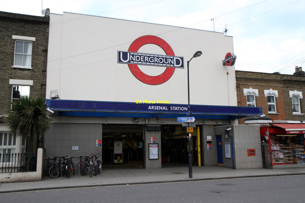 Photo 6"x4" Arsenal Station Islington\/TQ3184 c2011