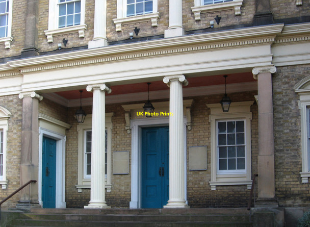 Photo 6"x4" Market Harborough - church portico Market Harborough c2011
