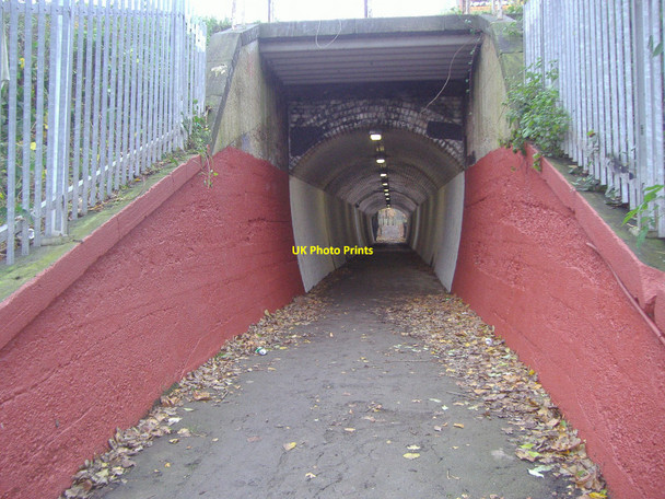 Photo 6"x4" Entrance to foot tunnel under railway, Bethune Park Friern Barnet c2008