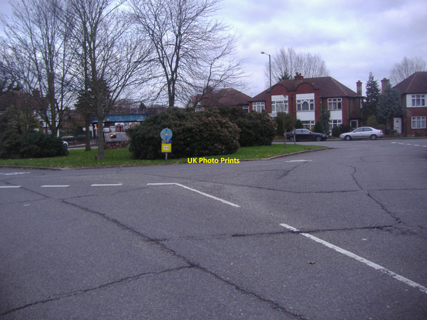 Photo 6"x4" Roundabout on Windermere Avenue, South Kenton Kenton\/TQ1788 c2011