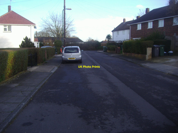 Photo 6"x4" Laburnum Grove, Kingsbury Kingsbury\/TQ1988 c2011