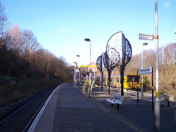 Photo 6"x4" Artwork on Birkenhead Park station Birkenhead\/SJ3088 c2011