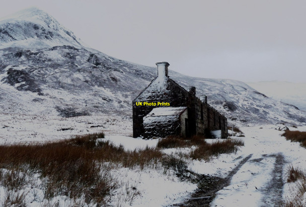 Photo 6"x4" A westerly snowstorm has swept through Lairig Mor Tigh-na-sleubhaich c2011