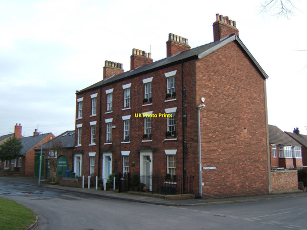 Photo 6"x4" Houses on Church Green, Bridlington Bridlington c2011