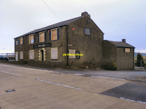 Photo 6"x4" The Star Inn, Scouthead Grasscroft c2011