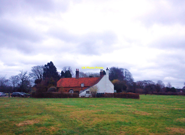 Photo 6"x4" Cottage Near Church Farm The Lee Hunt's Green\/SP8903 c2011
