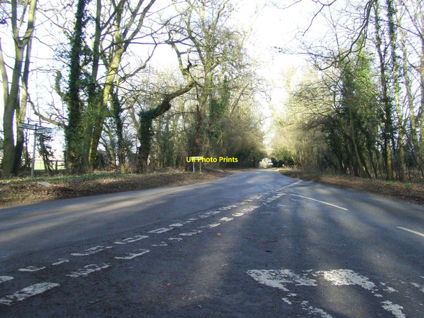 Photo 6"x4" Road Junction Gazeley c2011