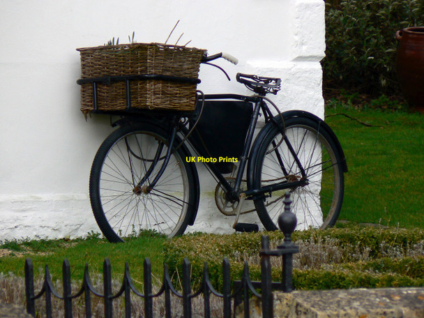 Photo 6"x4" Bicycle, The Lodge, Avebury Avebury\/SU1069 c2011