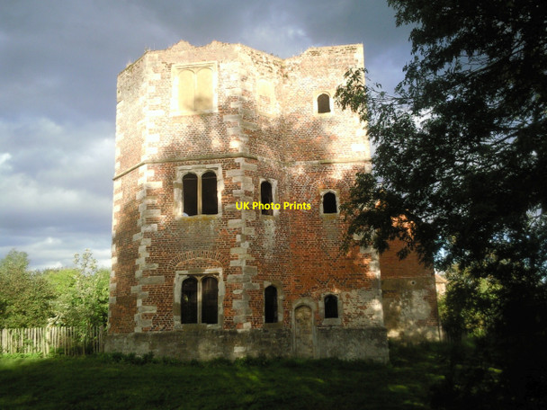 Photo 6"x4" The gatehouse of the Archbishop's Palace at Otford Otford c2010