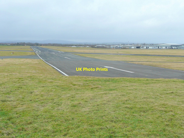 Photo 6"x4" Gloucestershire Airport runway Bamfurlong\/SO9021 c2011