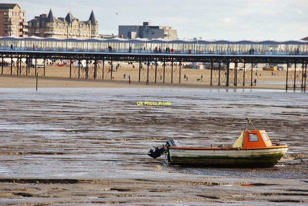Photo 6"x4" Weston-Super-Mare: Boat, Mud Flats, Pier and Beach Weston-super-Mare c2011