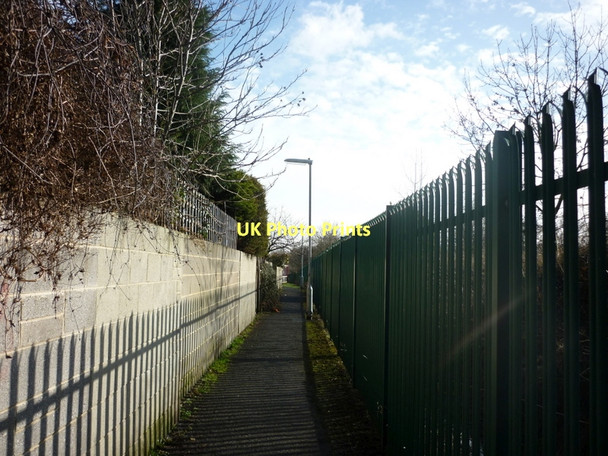 Photo 6"x4" A footpath leading to New Sturton Lane, Garforth Garforth c2011