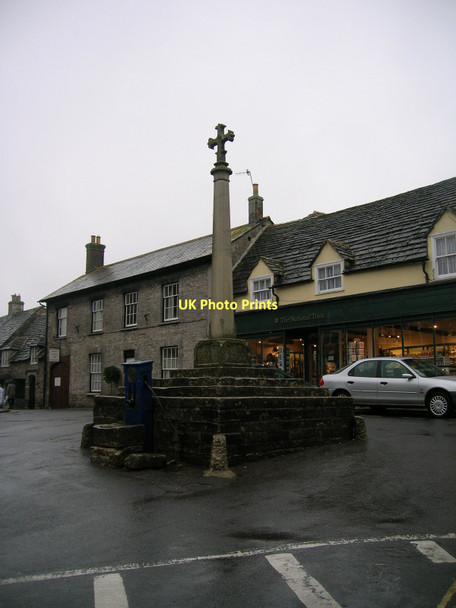 Photo 6"x4" Cross, Corfe Castle Corfe Castle c2011