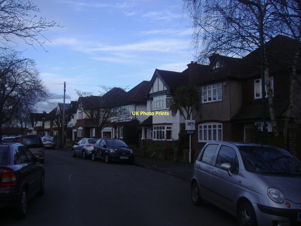 Photo 6"x4" Oakfields Road, Walton on Thames Walton-on-Thames c2011